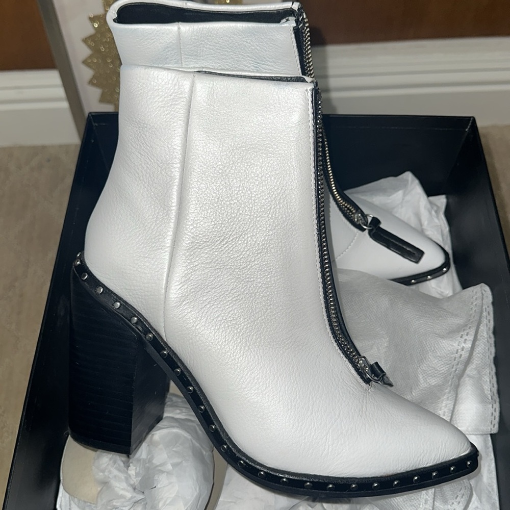 Sol Sana White Studded Boots with Black Block Heel - NIB - Picture 4 of 7